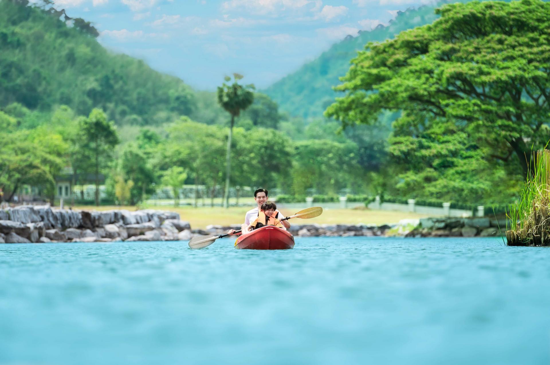 A peaceful paddle